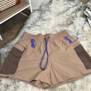 Lululemon hiking short